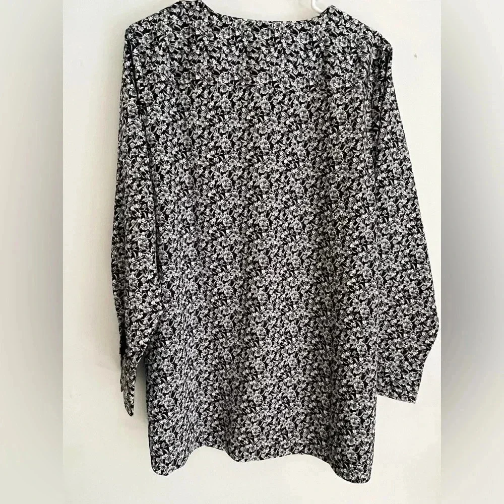 Madison Gray Women’s top size large black and white - Picture 3 of 7